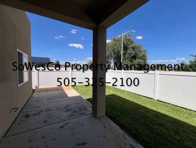 Building Photo - 4 Bedroom Home Built in 2018, near Country Club
