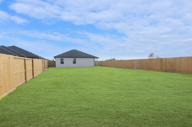 Building Photo - 327 Rd 5840