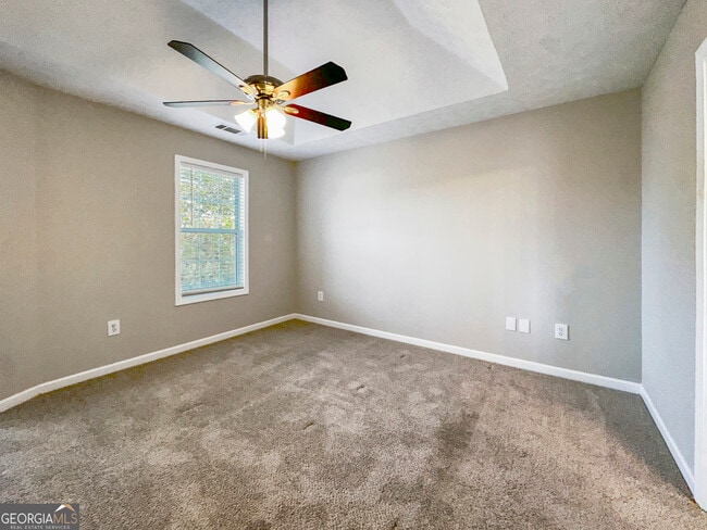 Building Photo - 20 Vintage Dr