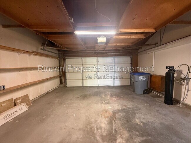 Building Photo - 4551 Costa De Oro