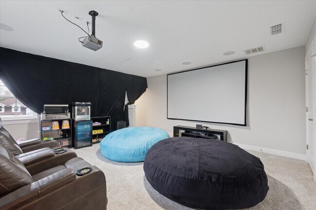 Building Photo - 75470 Sunberry Dr