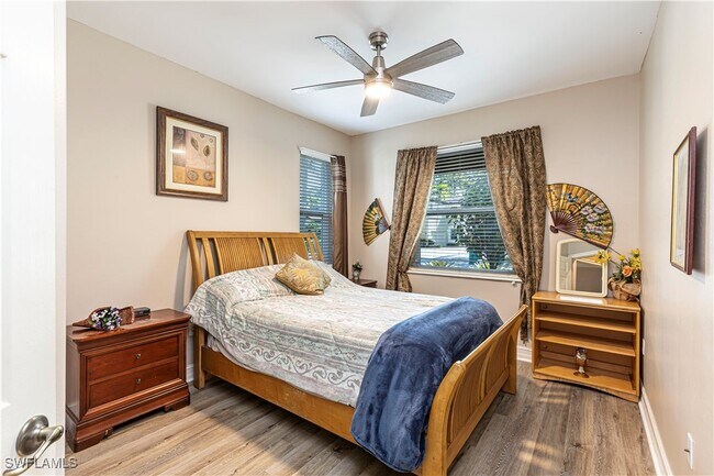 Building Photo - 1761 Tarpon Bay Dr S