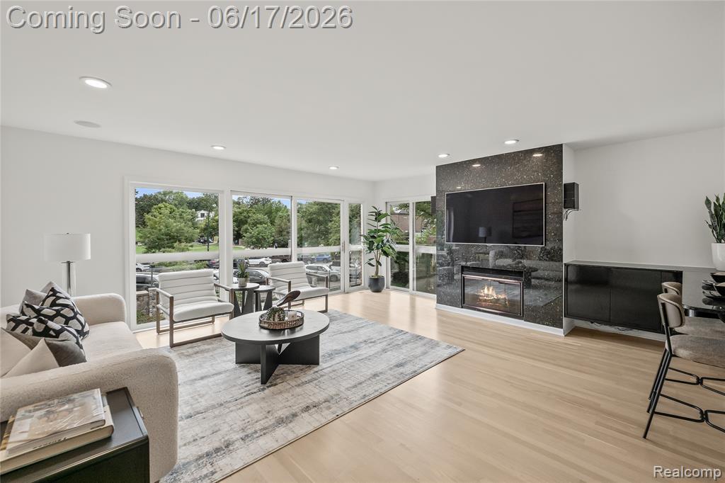 Building Photo - 511 Brookside Ave