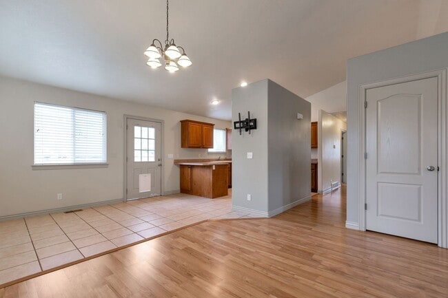 Building Photo - Spacious Home w attached 2 car garage