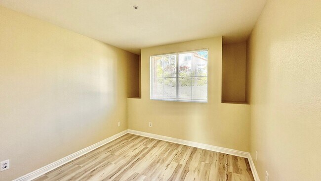 Building Photo - 5751 Galloway Pl
