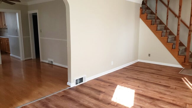 Building Photo - 28833 Groveland St