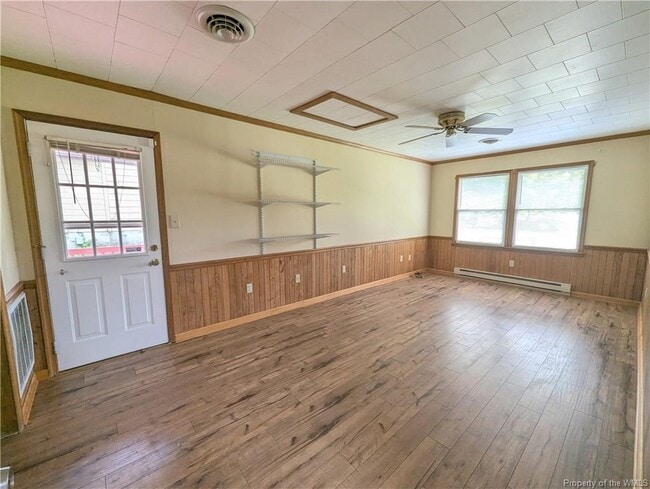 Building Photo - 111 King William Dr