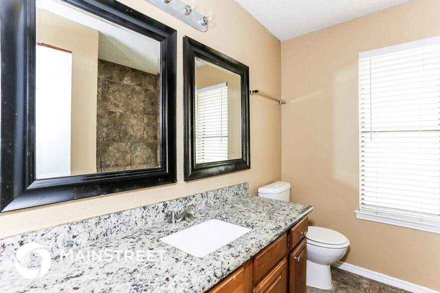 Building Photo - 1632 Hunting Green Dr