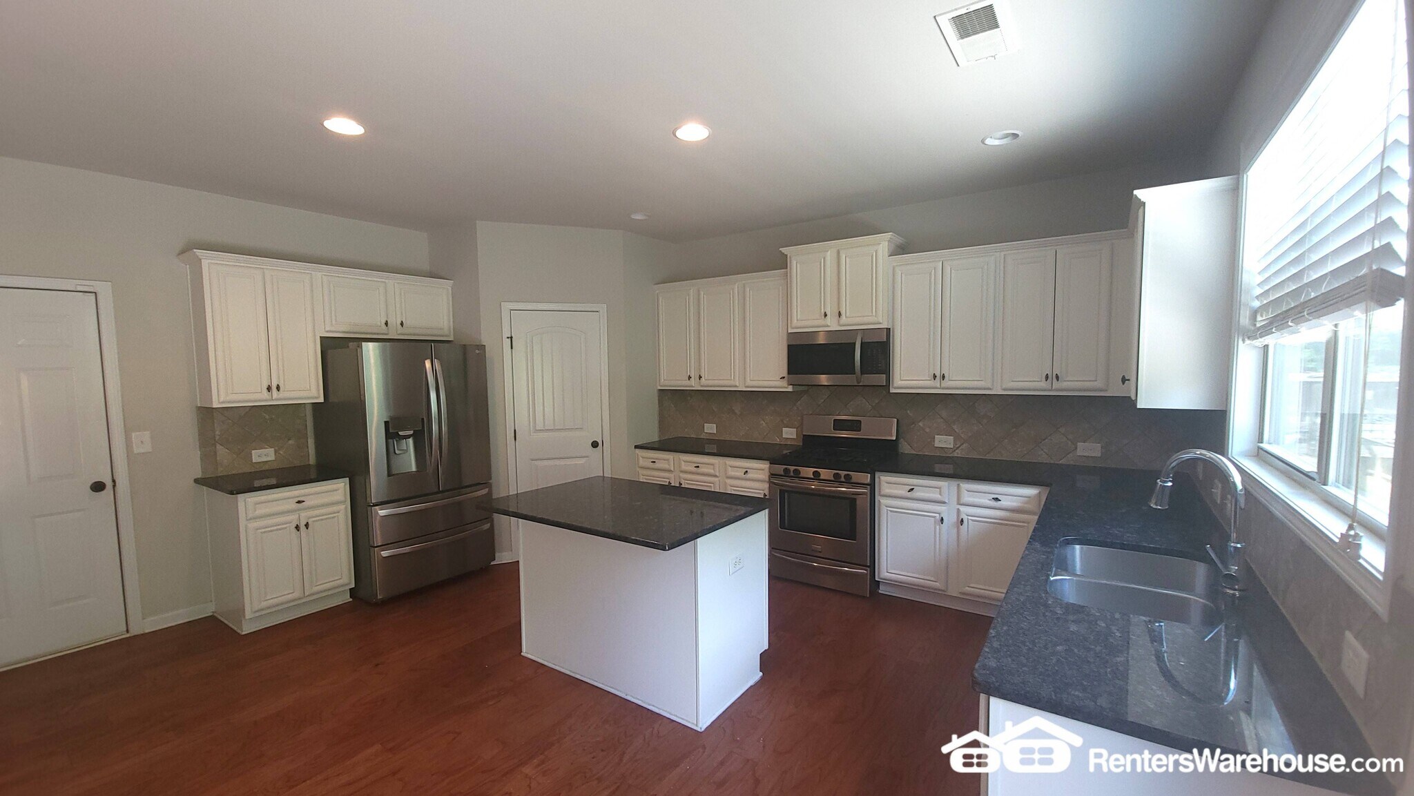 Building Photo - 2851 Summit Valley Dr
