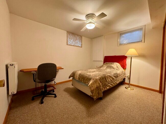 Building Photo - 5106 Card Ave