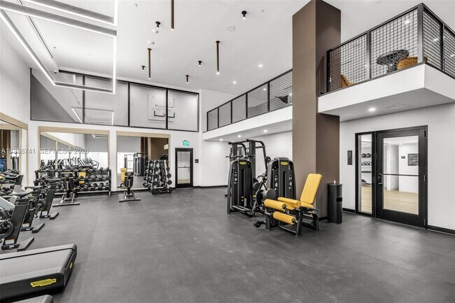 Building Photo - 225 N Miami Ave