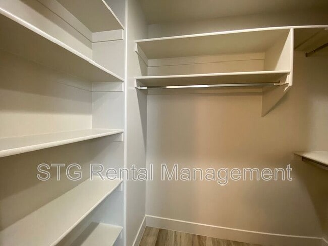 Building Photo - 758 N 300 W