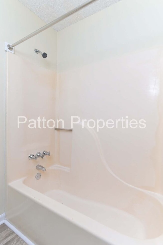 Building Photo - West Columbia Home- Hamlet South Commuity