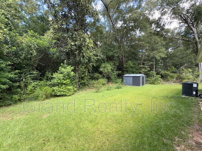 Building Photo - 5098 Bruner St