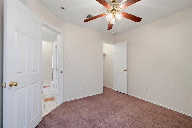 Building Photo - 3705 Crownover St