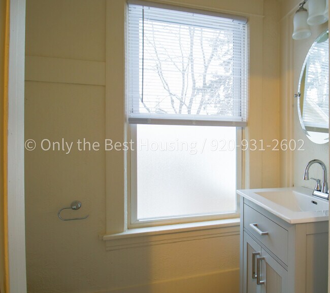 Building Photo - 846 Franklin St