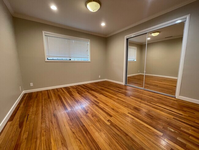 Master Bedroom - 1515 Redwood Ave
