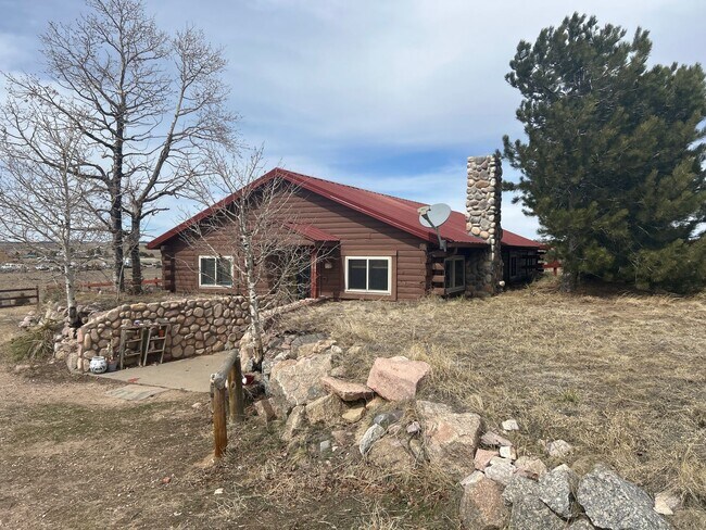 Building Photo - Calhan 3 bed, 2 bath house on 5.56 acres