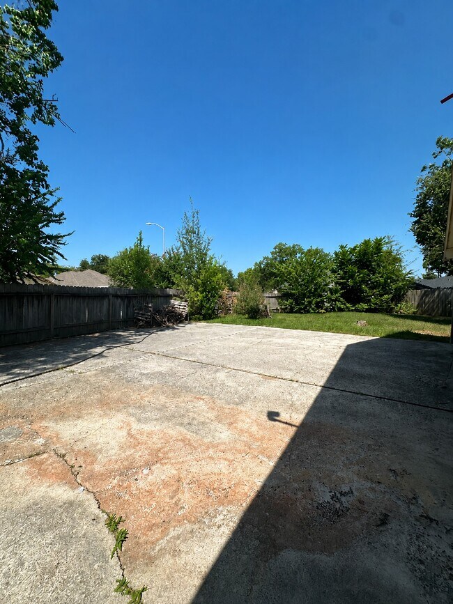 Building Photo - 6603 Crakston St