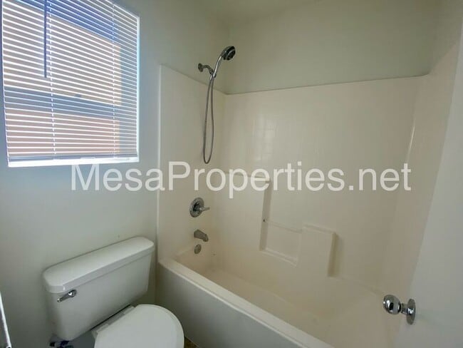 Building Photo - 13323 Somerset St