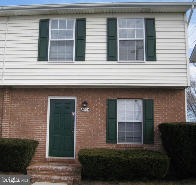 Building Photo - 2930 Packer St