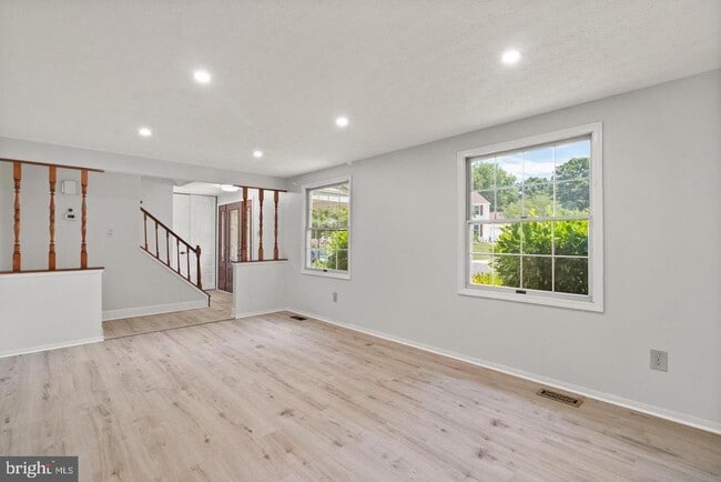 Building Photo - 8084 Winding Way Ct