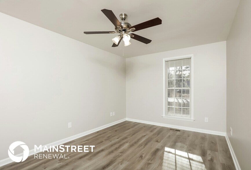 Building Photo - 90 Cedarhurst Ln