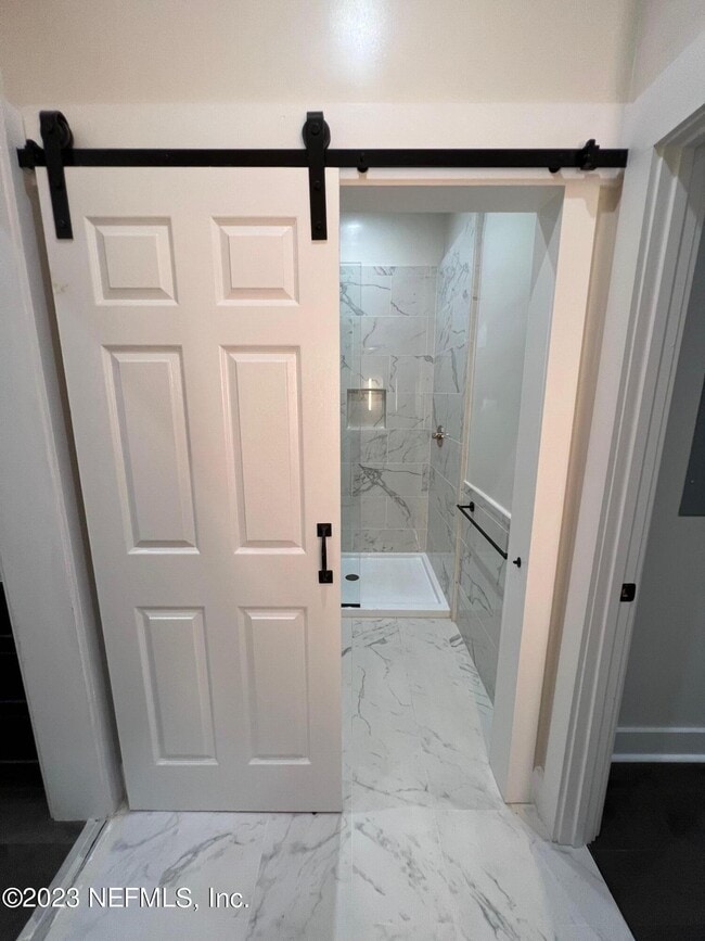 Building Photo - 1541 Riverside Ave