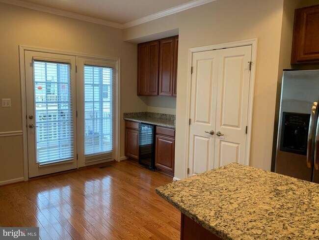 Building Photo - 7449 Singers Way