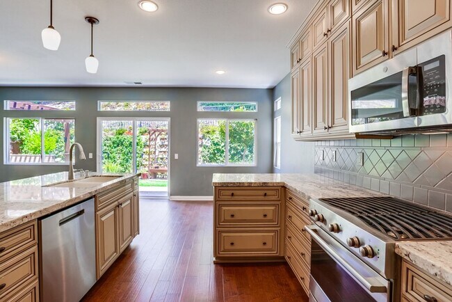 Building Photo - 3 Bedroom Home in Cul De Sac Available Now...