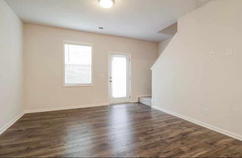 Building Photo - 107 Cedar Oak Ln