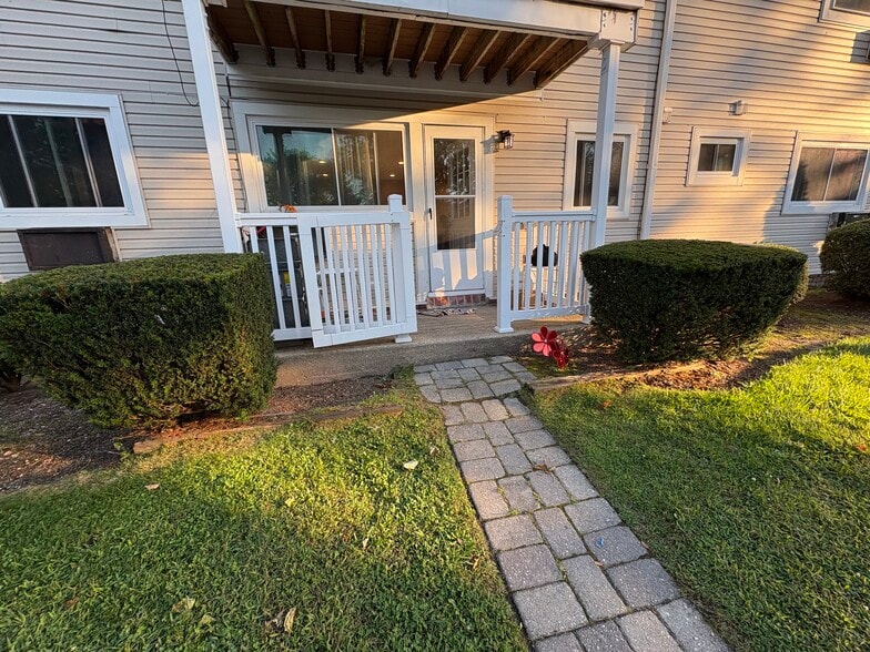 Primary Photo - 67 Adams Rd
