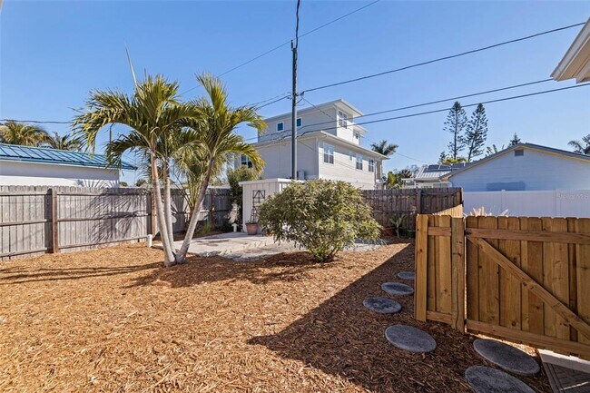 Building Photo - 3038 58th St S