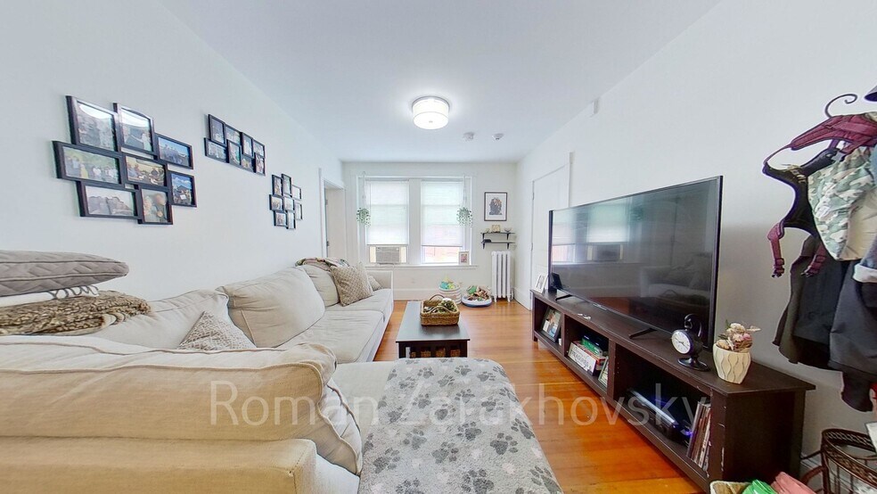 Building Photo - 83 Harvard St