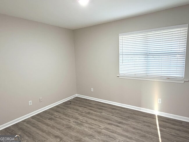 Building Photo - 303 Tamarac Trail