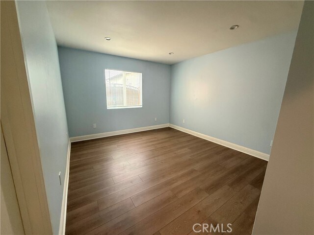 Building Photo - 1334 W 65th St