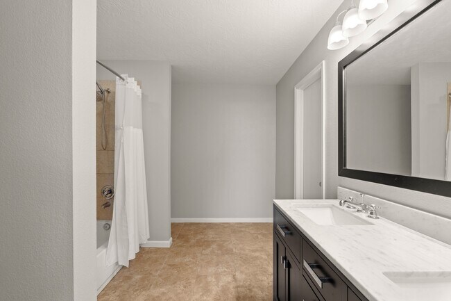 Building Photo - 15403 Harris Canyon Ln