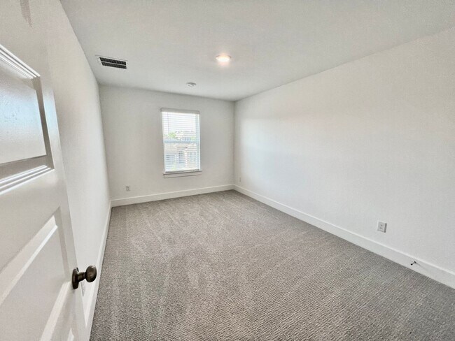 Building Photo - Elegant Parkside Retreat | Stunning 3BR Home with Office, Game Room & Covered Outdoor Living