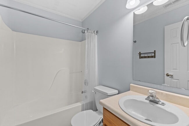 Building Photo - 778 Kingston Cir