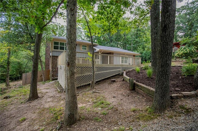 Building Photo - 41 Gore Ln