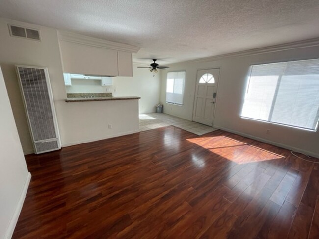 Building Photo - Nice 2 Bed 2 Bath Condo for lease with Par...