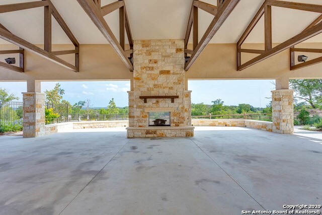 Building Photo - 12830 Cedarcreek Trl