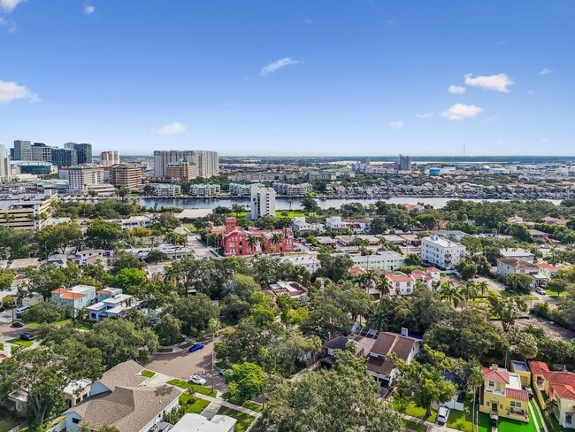 Building Photo - Beautiful Home on Davis Island