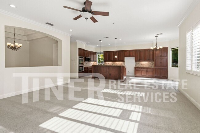 Building Photo - 4616 Gatwick Way