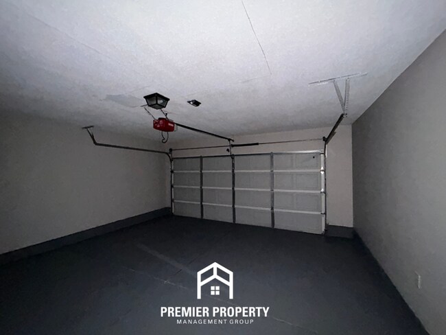 Building Photo - 7082 Farmhouse Dr