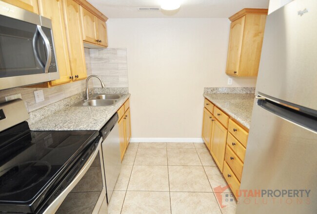 Building Photo - 5740 S 900 E