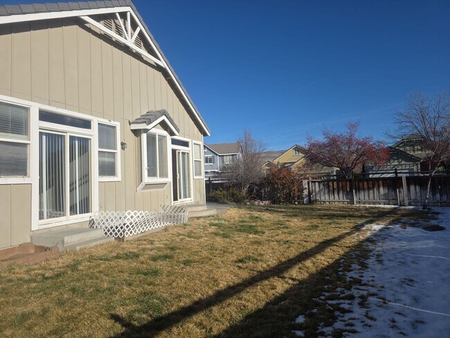 Building Photo - Rare 4 bedroom just moments from RED HAWK