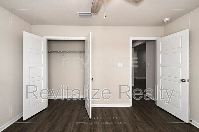 Building Photo - 8072 Irwin Loop
