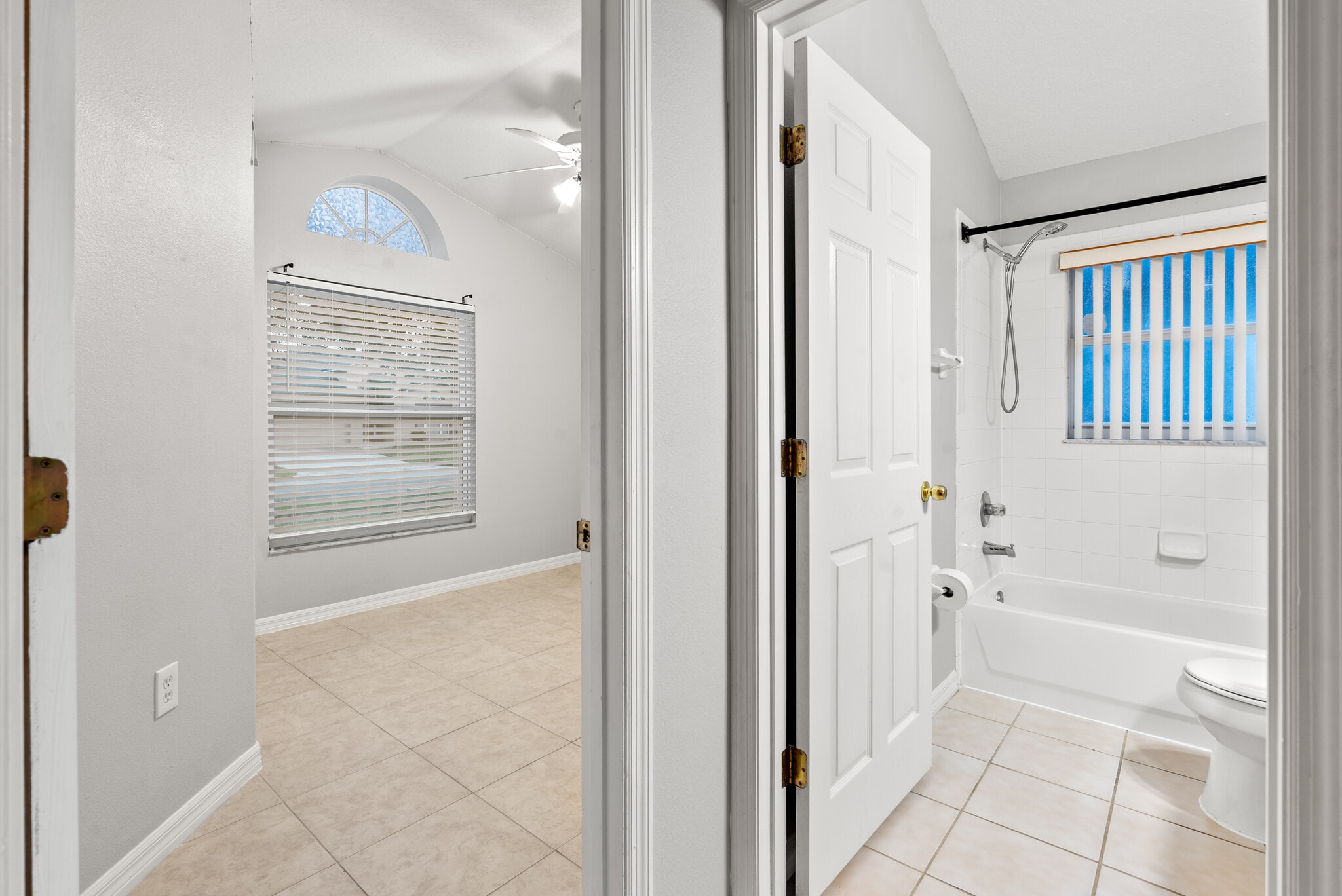 Building Photo - 2817 Moultrie Creek Dr