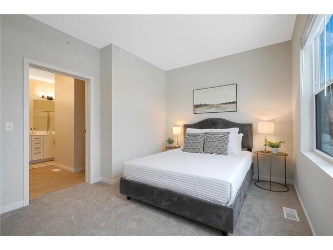 Building Photo - 4750 Ironwood Cir